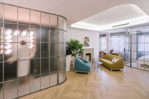 Стеклянные перегородки в квартире: неожиданное решение для душа, спальни и других комнат - Портал по дизайну